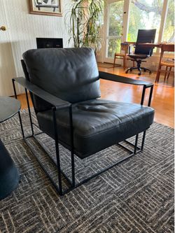 Modern Ebony black leather lounge chair