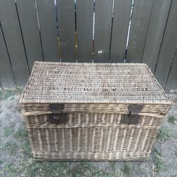 Vintage Wicker Steamer Trunk / Storage Hamper with Metal Latches