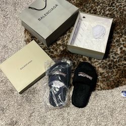 Balenciaga slides 