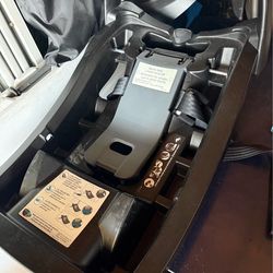 Car seat base evenflo