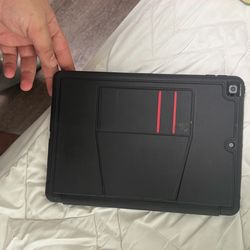 Ipad 9th gen 10/10 condition can upload more pics