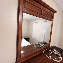 King size bed and dresser, adjustable frame, glass dining table with 4 chairs