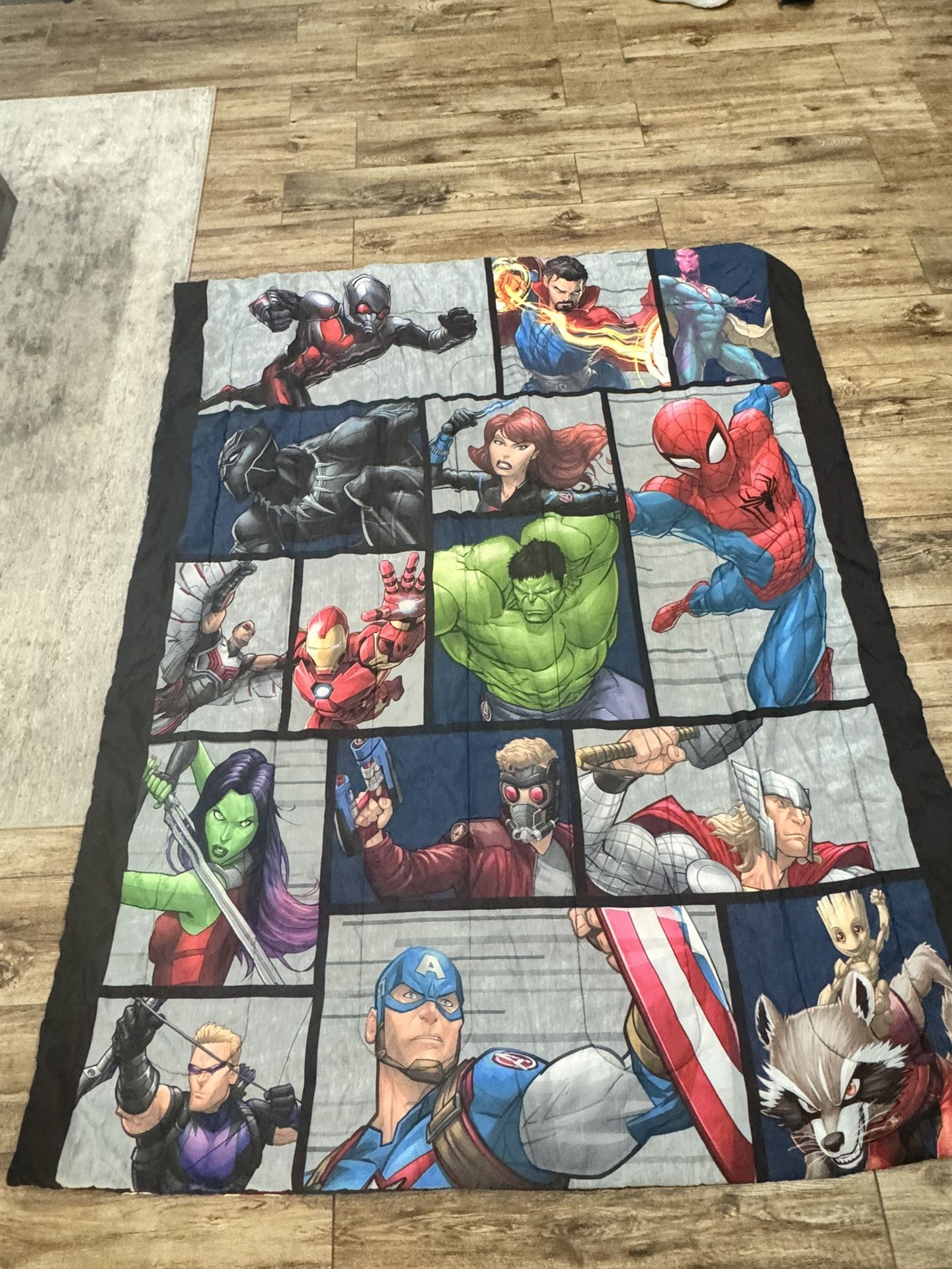 Marvel Brand Full Size Comforter Never Used