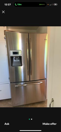Refrigerator  size 36  moving yes it work
