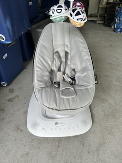 4moms MamaRoo Multi-Motion Baby Swing, Bluetooth Enabled with 5 Unique Motions, Grey