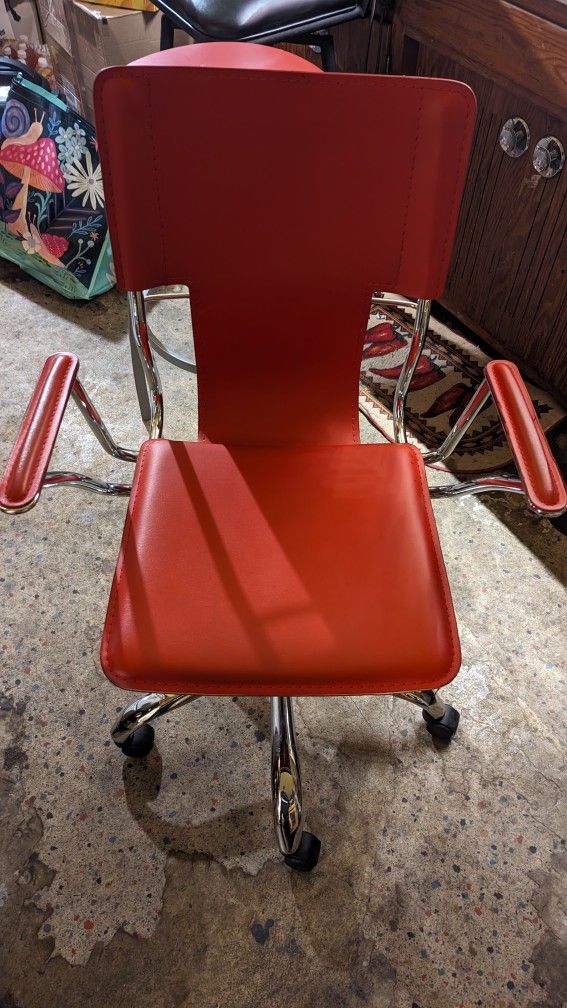 Red Retro Style Office Chair