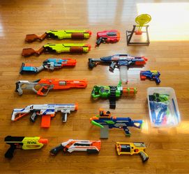 NERF Blaster Collection – 12 Blasters + Rival Target + Accessories