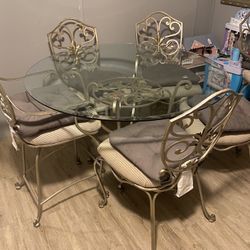 dining Room Table 