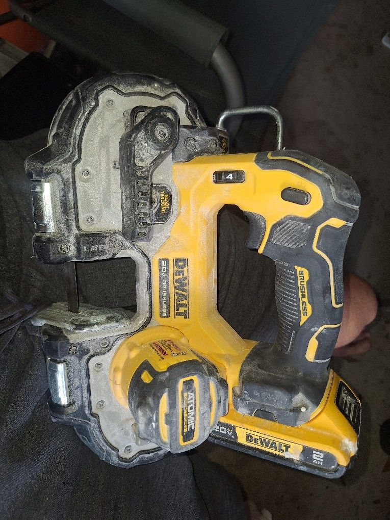 DeWalt Battery Powered Band Saw