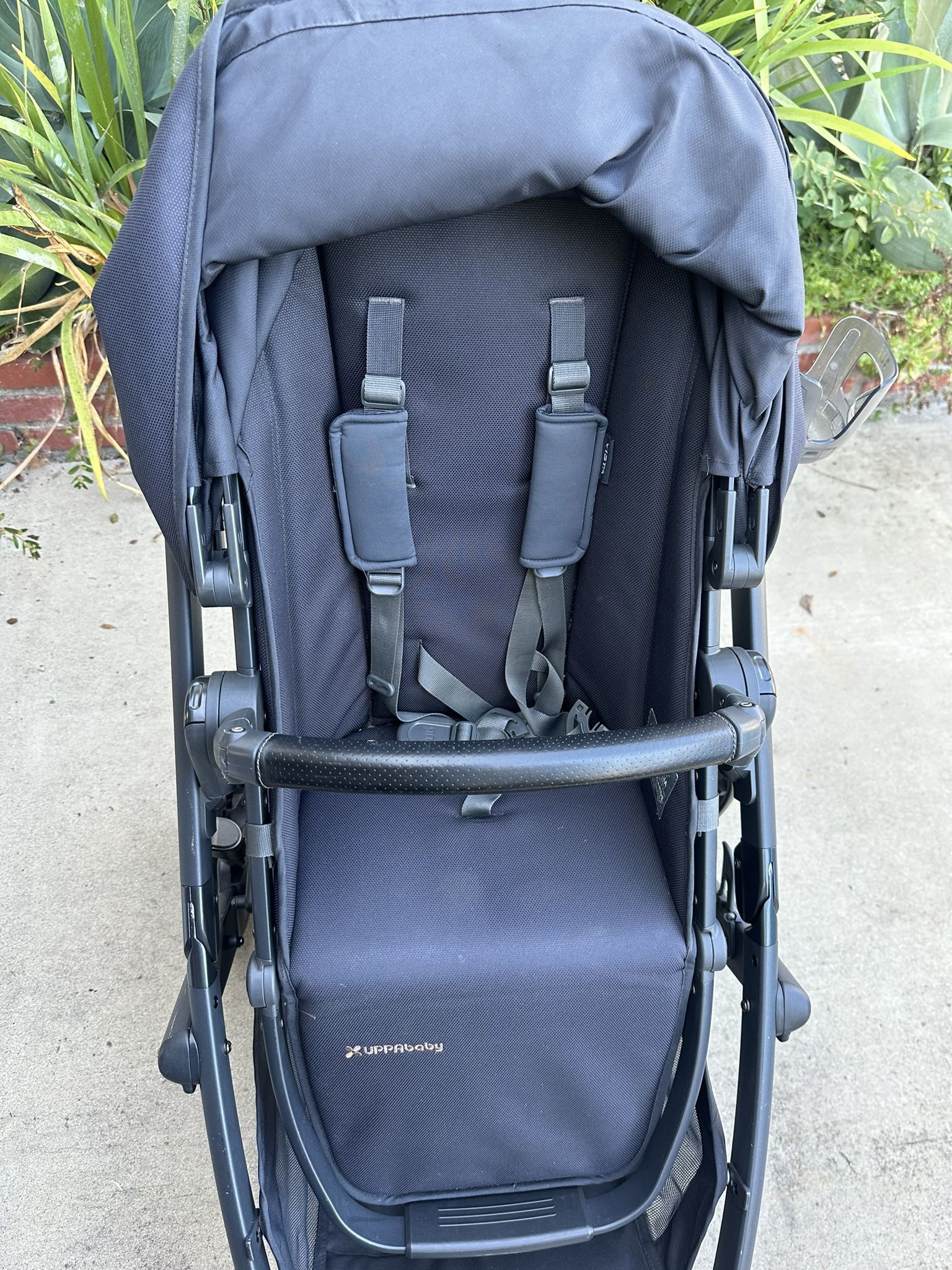 Uppababy Vista V2 Stroller And Bassinet