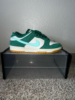 Malachite Dunks Size 9.5