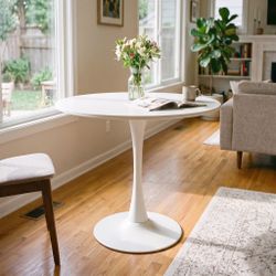 Homy Casa Patra White Round Dining Table 31.5" Modern Tulip Table for Dining, Coffee, or Workspace Open Box