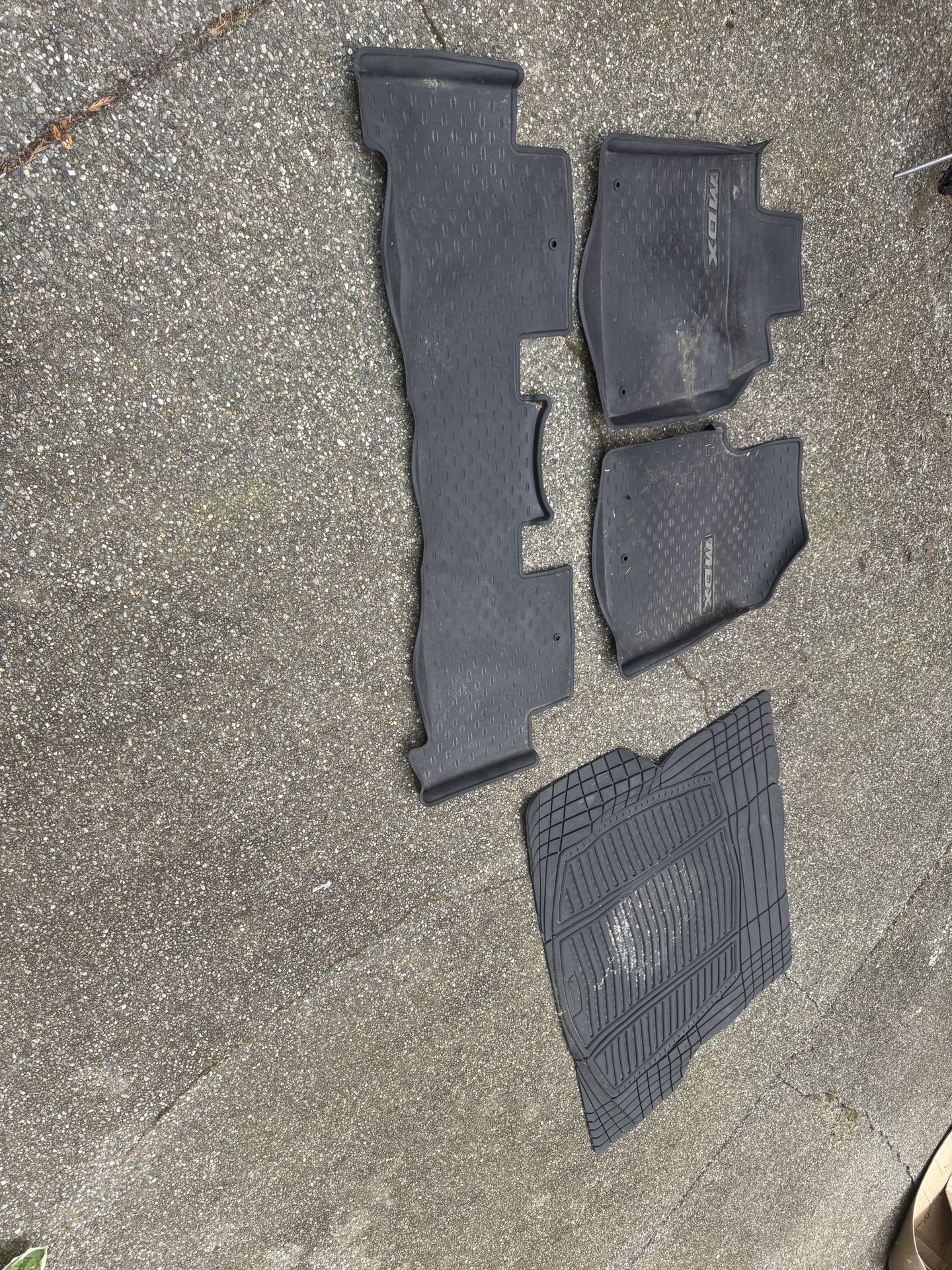 2009 Acura MDX Floor Mats And Trunk Floor Mat