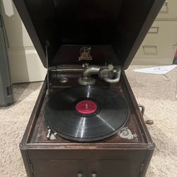 Sylvaphone Record Player