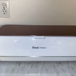 Brand New Rose Gold Cricut Maker 3
