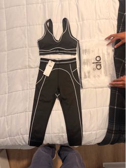 BRAND NEW- Black Alo yoga set Size S