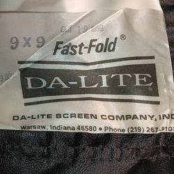 DA-LITE FAST FOLD 9' X 9' PROJECTION SCREEN
