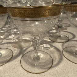 Beautiful Set Of Wine Glasses and Desert Hlssses With Home Leaf Design All Very Hugh Quality