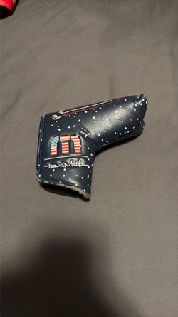 Travis Matthew putter cover