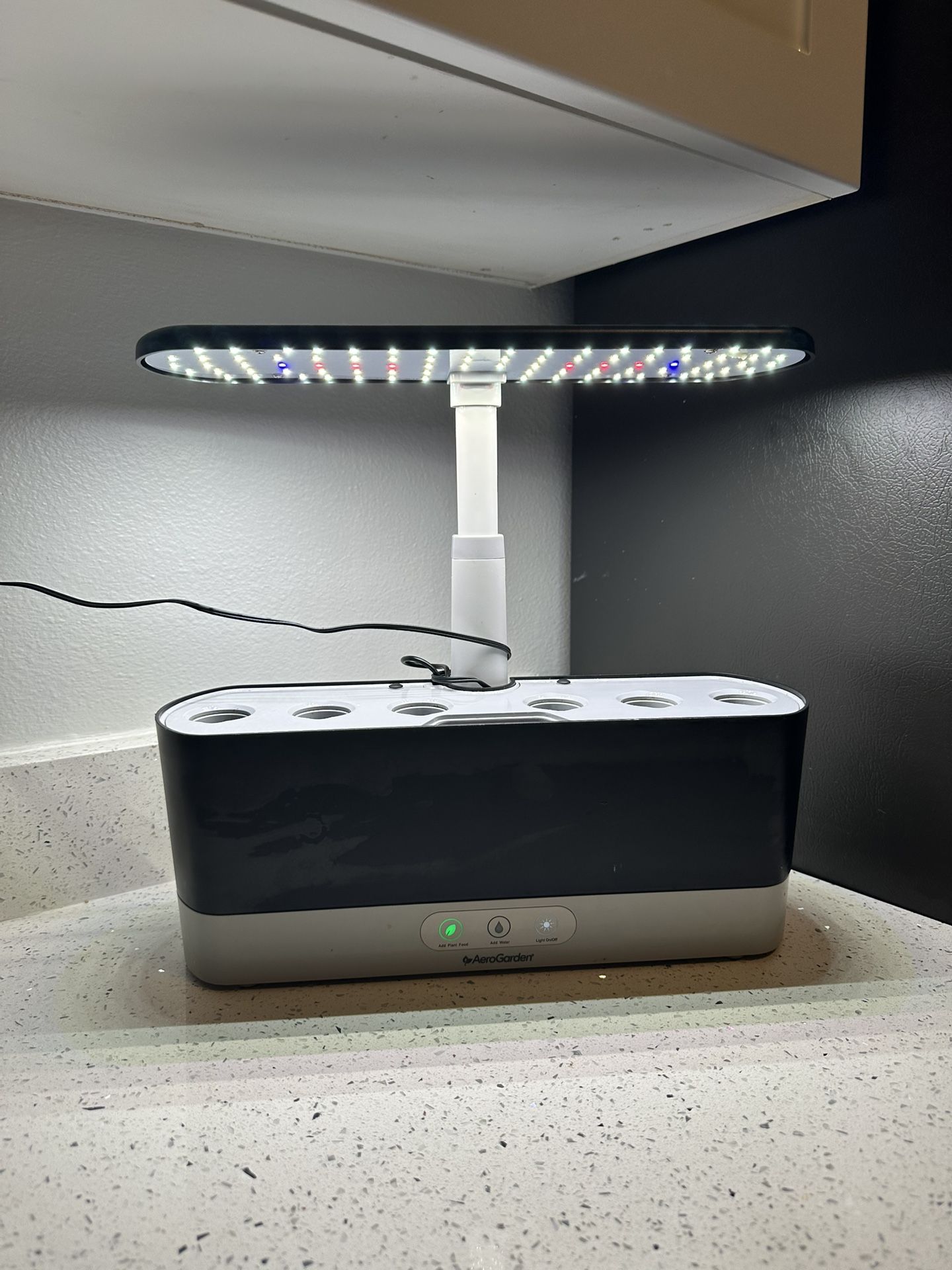 Aerogarden Hydroponic Indoor Garden