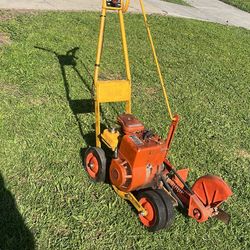 Mclane /Briggs &Stratton Gas Edger 