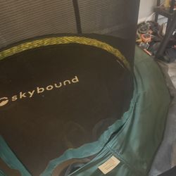 6 Foot Sky Bound, Trampoline