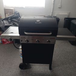 Char-broil tru infrared 3-burner gas grill with side burner