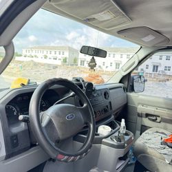 2010 Ford E-350
