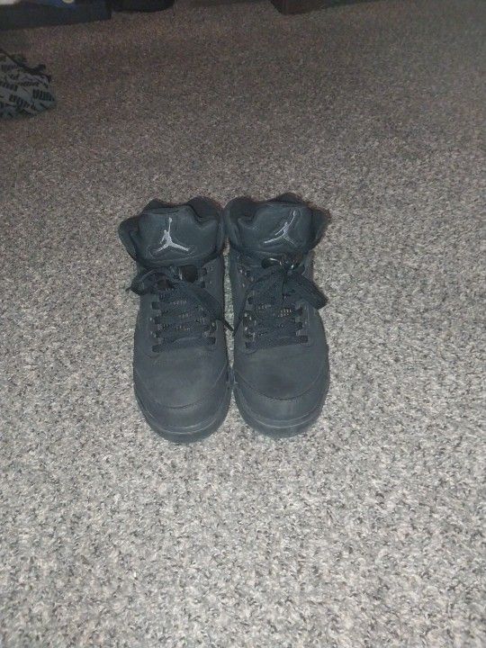 Black cat 5s