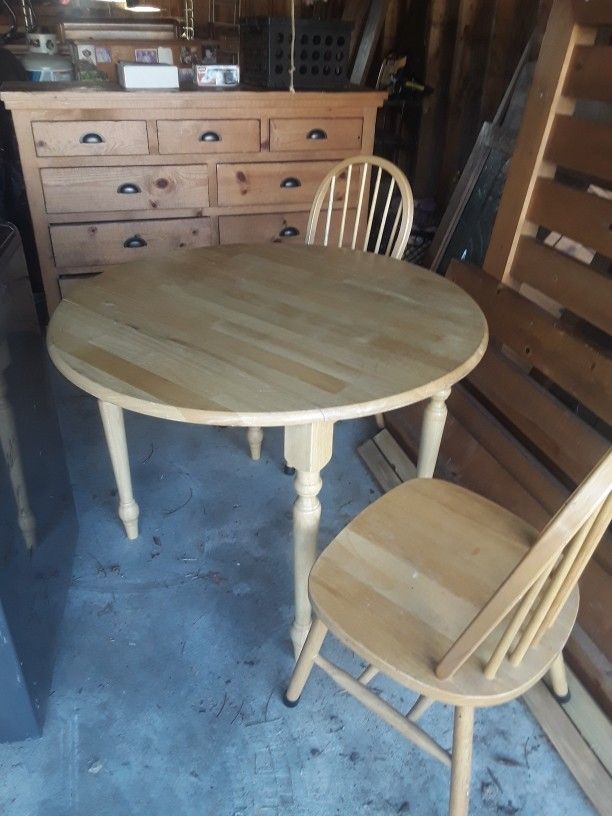 Nice Little Table and Chairs 