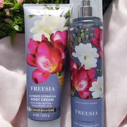 2-pc. Bath & Body Works Freesia Set