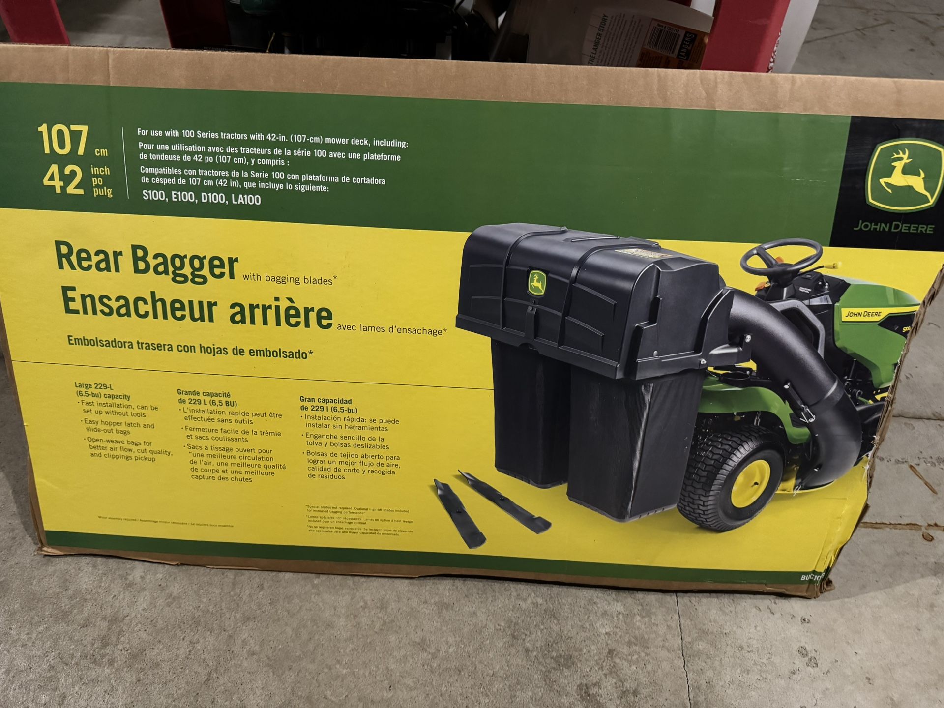 John Deere Rear Bagger with Bagging Blades