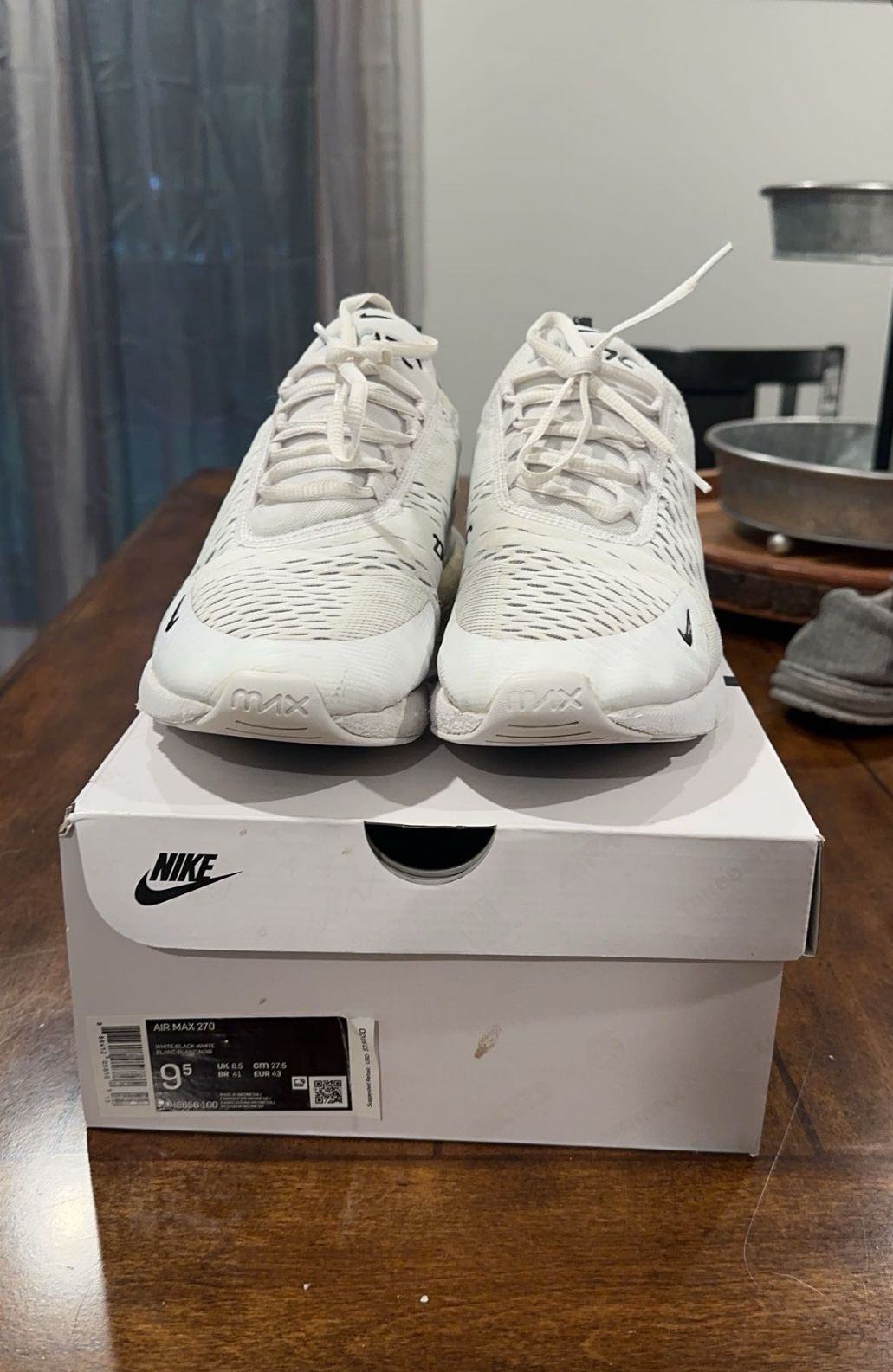 Nike Air Max 270s Men’s 9.5