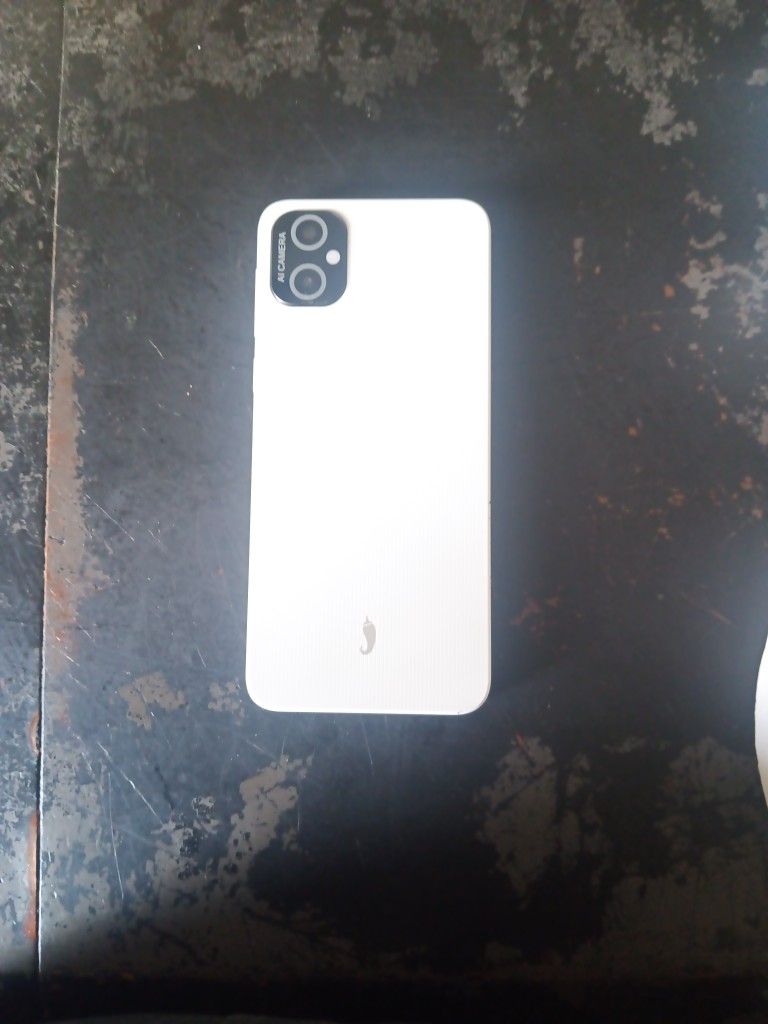 Hot Pepper Serrano White Smart Phone