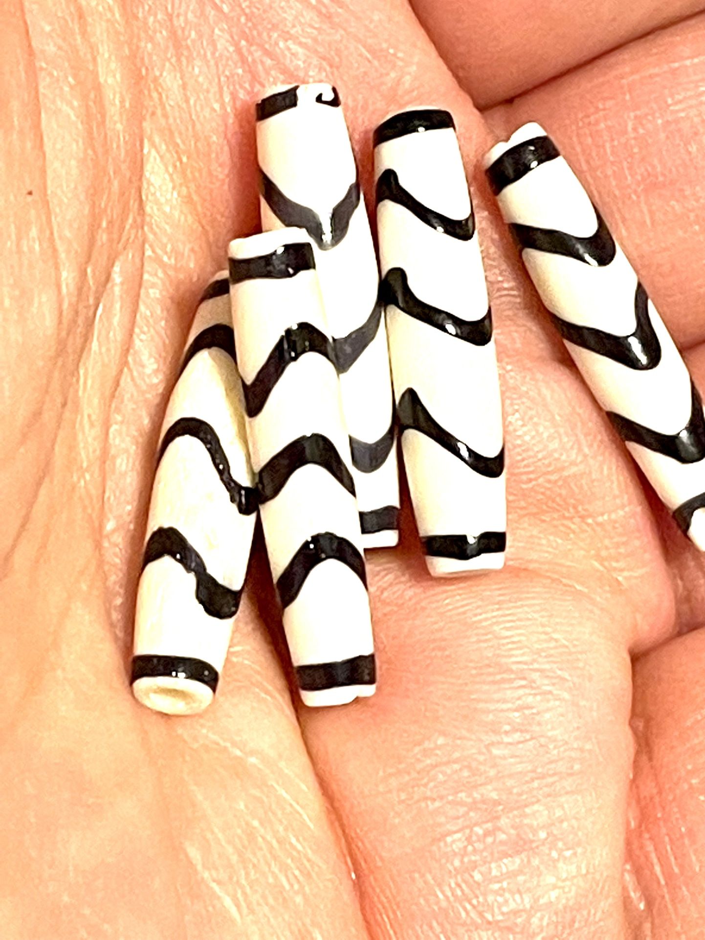 Lot Of 20 Bone Beads