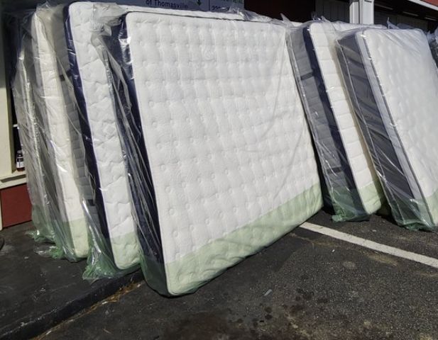 Top Deals on Twin Full Queen King Mattresses | In Stock
