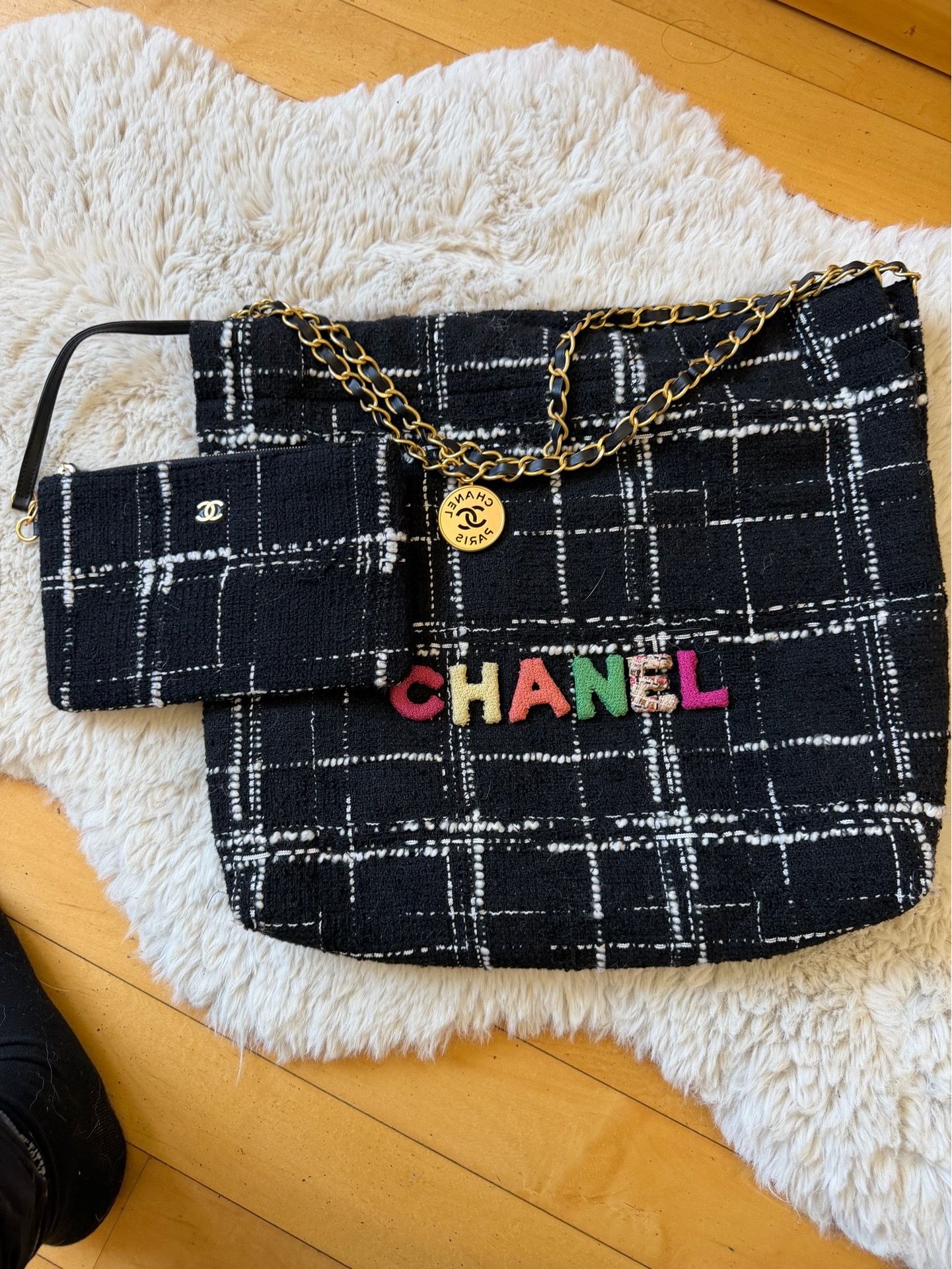 Preloved shoulder bag