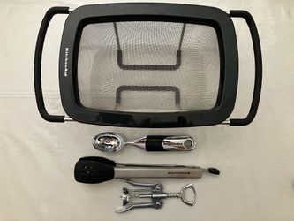 4 Kitchenaid Expandable Black Colander Strainer Over Sink Ice Cream Scoop Tongs & IKEA Wine Opener