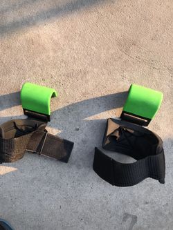 Weightlifting hooks