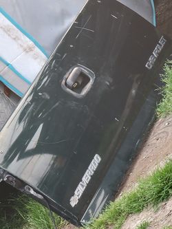Chevy Silverado Tailgate $100
