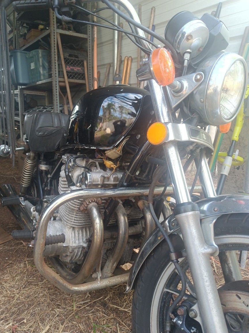 82 Suzuki 850