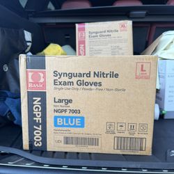Nitrile Exam Gloves 