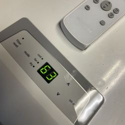 Frigidaire 8,000 BTU Portable Room Air Conditioner