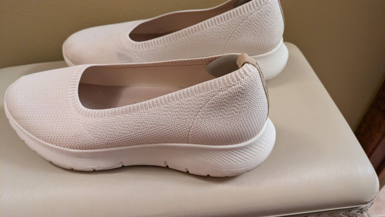 Women's Casual Shoes