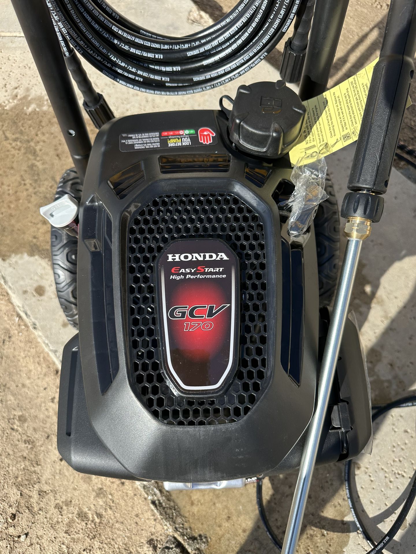 New Dewalt 3100psi Gas Pressure Washer. Honda Motor. Try Before You Buy. Pick Up Only.
