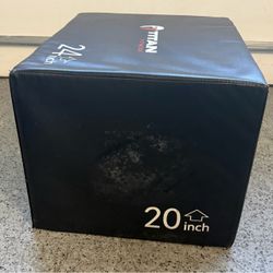 Used Titan 3-in-1 Soft Foam Plyometric Box – 20" x 24" x 30"