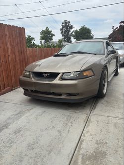 2002 Ford Mustang