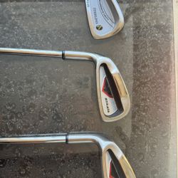 lefty golf clubs