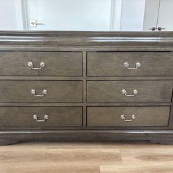 6 drawer dresser Open To Negotiate