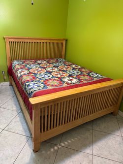 Wood Bed Frame-Queen- Used